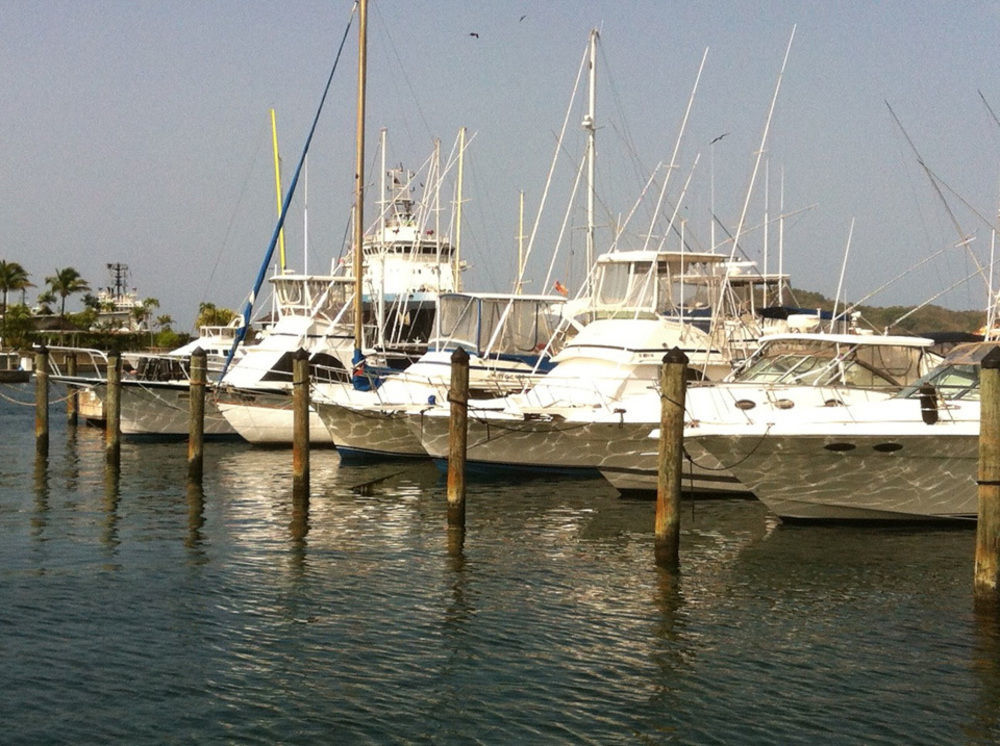 Coral Cove Marina Hotel Chaguaramas Buitenkant foto